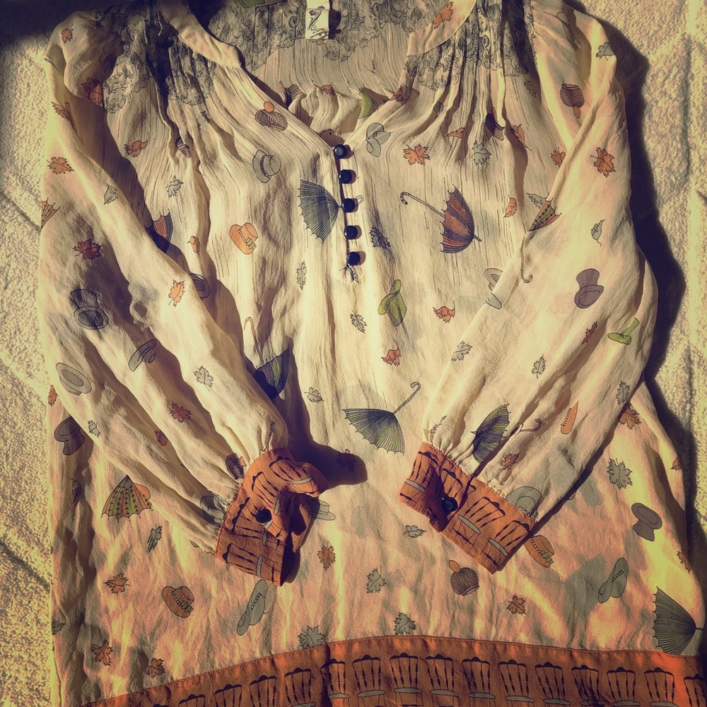 Anthropologie blouse . Brand: floreat